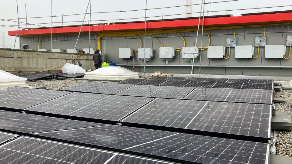 Erste Etappe der Solaranlage Gewerbepark Effretikon in Betrieb genommen
