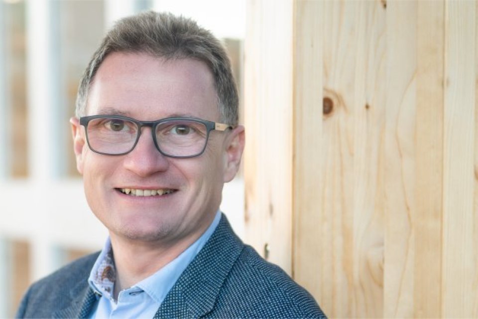 Thomas Tribelhorn &auml;ussert sich in moneycab.com &uuml;ber erneuerbare M&ouml;glichkeiten im Energiesektor